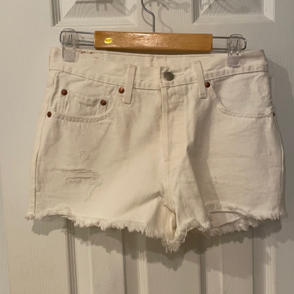 Women’s Levi shorts